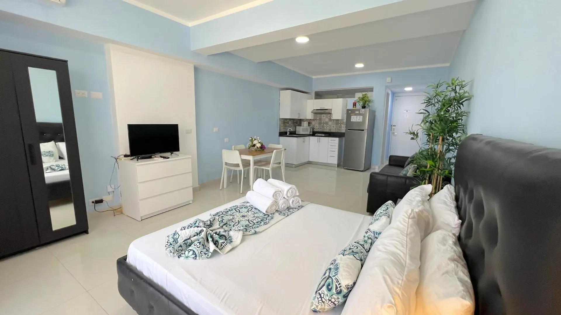 ***** Hotel Vacation Suites With Rooftop Pool, Beach Club, Spa, Restaurants - Playa Los Corales Punta Cana República Dominicana