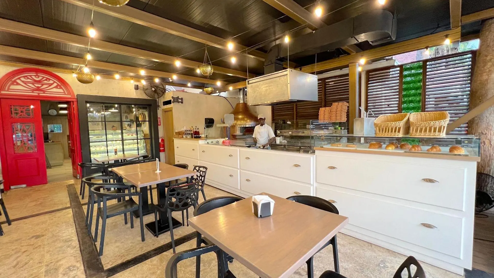 Vacation Suites With Rooftop Pool, Beach Club, Spa, Restaurants - Playa Los Corales Punta Cana Hotel