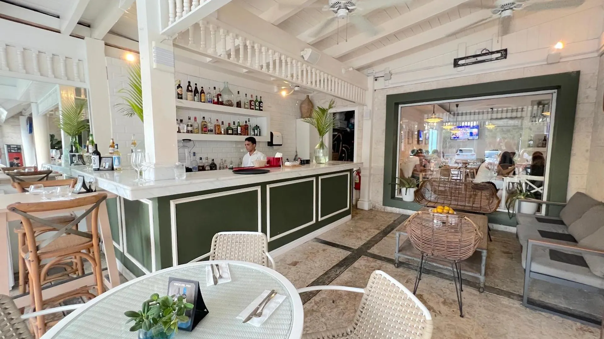 Vacation Suites With Rooftop Pool, Beach Club, Spa, Restaurants - Playa Los Corales Punta Cana